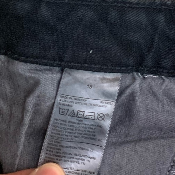 NWT Old Navy High Waisted OG Straight Ripped Black Ankle Jeans 18 Plus - Picture 10 of 10